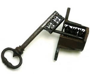 warded lock - chráněný zámek